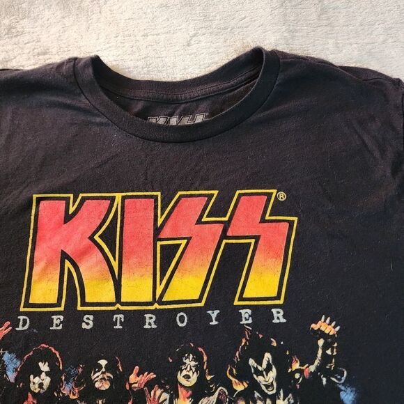 Kiss Black Tshirt With Graphics Size Medium - Picture 4 of 6